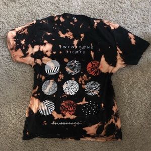 ❤️SOLD Twenty One Pilots Bleached Band Tee
